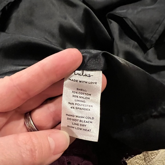 Lulu’s lace ruffle tier dress in wine and black - Picture 6 of 6